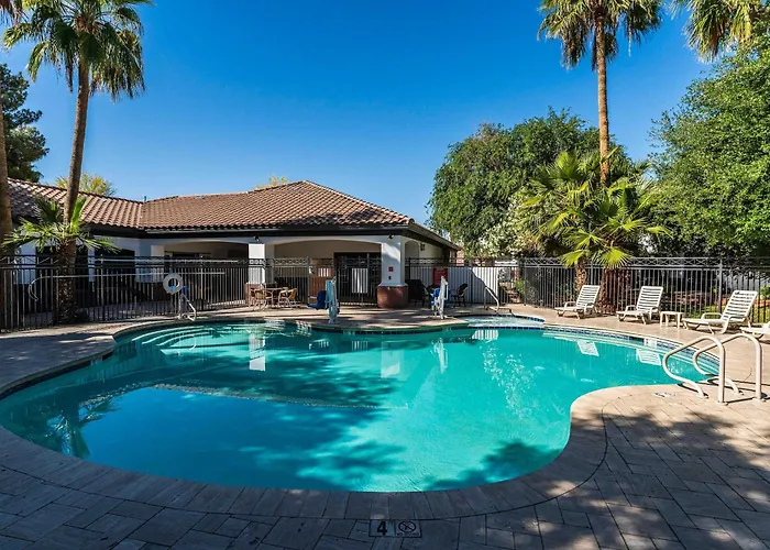 Metro Extended - Serene 2 Bed Chandler