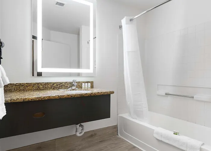 Metro Extended - Serene 2 Bed Apartment *