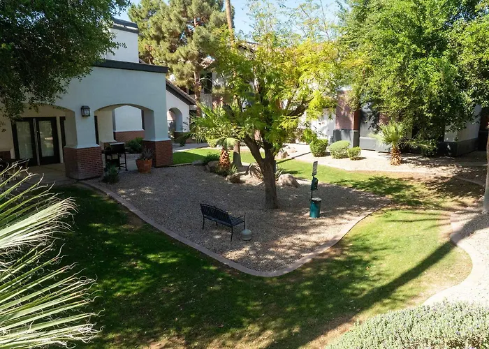 Metro Extended - Serene 2 Bed Apartment Chandler